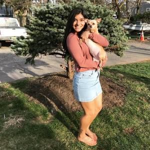 Meet your Posher, Laura